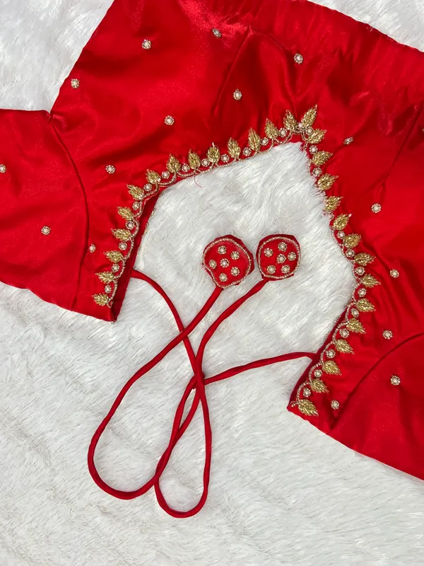 Red_Embroidered_Aari_Work_Traditional_Blouse_for_Women