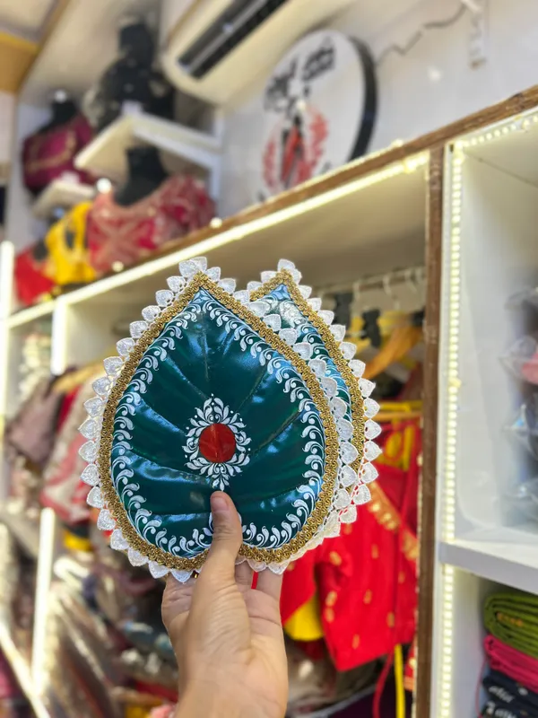 Blue_Pan_Pata_Ceremony_Accessory