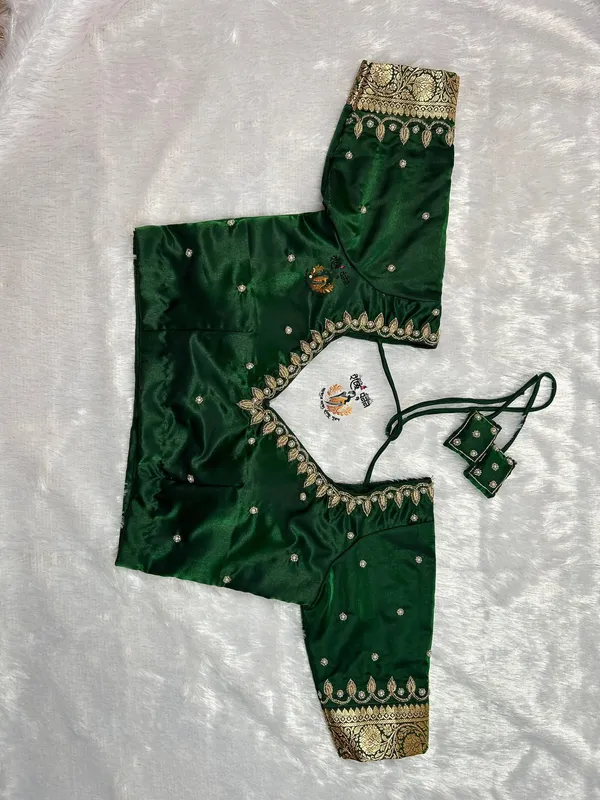 Green_Silk_Embroidered_Aari_Work_Blouse_for_Women