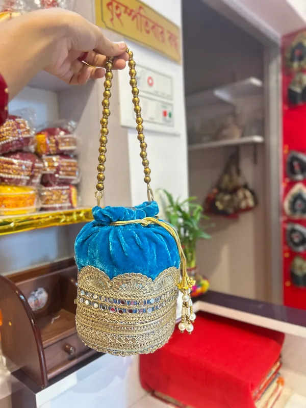 Red_Bridal_Botua_Bag