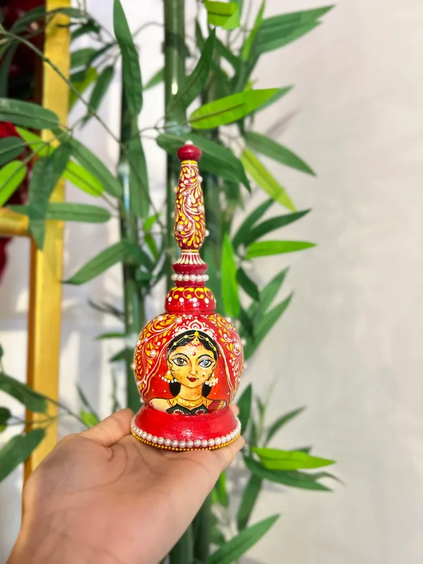 Red_Decorative_Gachkouto_Container