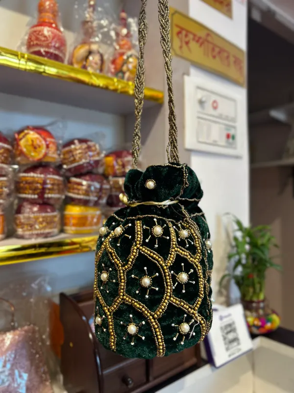 Red_Red_Velvet_Embellished_Bridal_Batwa_/_Potli_Bag_for_Women