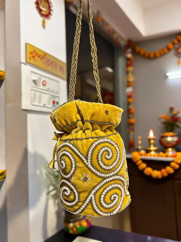Yellow_Georgette_Beaded_Bridal_Potli_Bag_For_Women