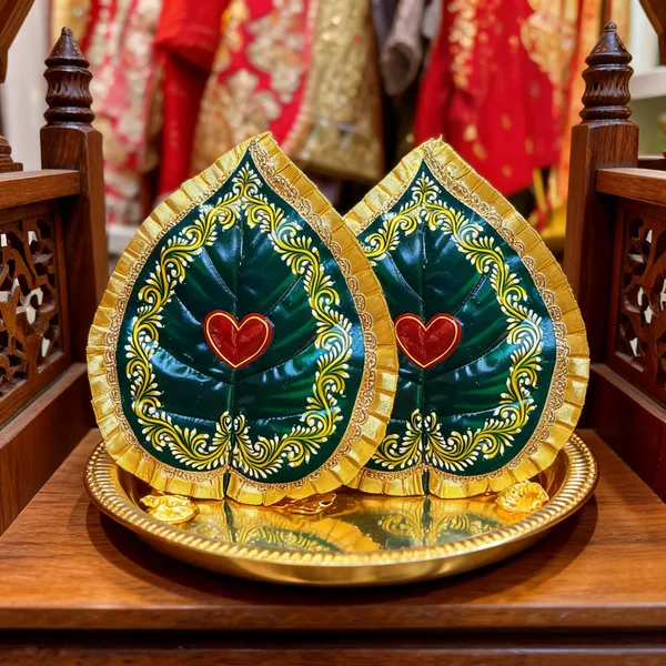 Green_Gold_Plastic_Pan_Pata_Ritual_Accessory