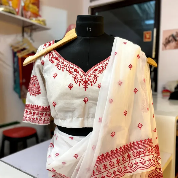 White_Georgette_Embroidered_Saree_&_Blouse_Set_For_Women
