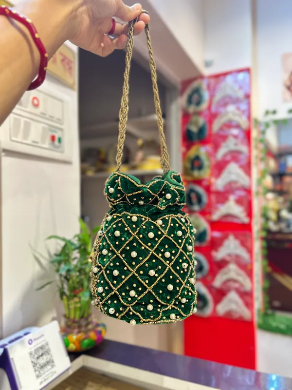 Green_Bridal_Botua_Bag
