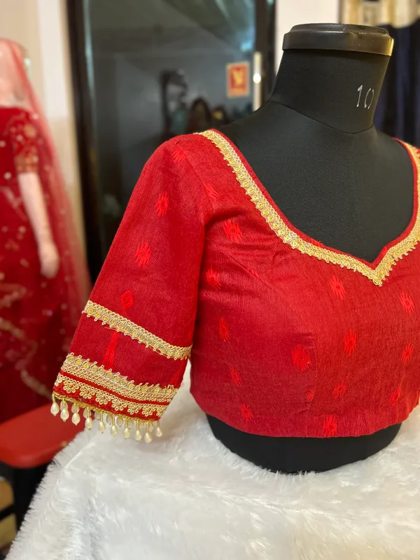 Yellow_Jamdani_Saree_and_Blouse_Set