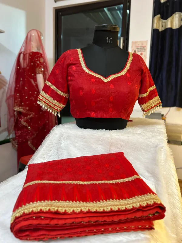 Yellow_Jamdani_Saree_and_Blouse_Set