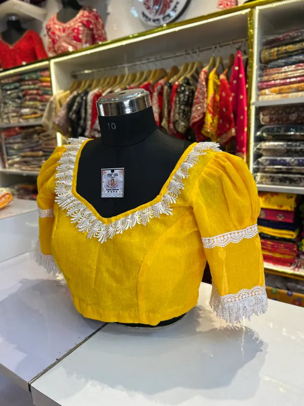 Yellow_Haldi_Saree_&_Blouse_Set_for_Women