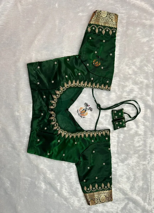 Green_Silk_Embroidered_Aari_Work_Blouse_for_Women