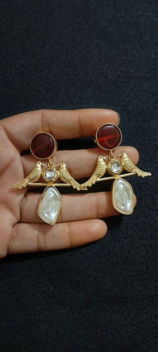 Gold_Tone_Bird_Motif_Drop_Earrings_for_Women