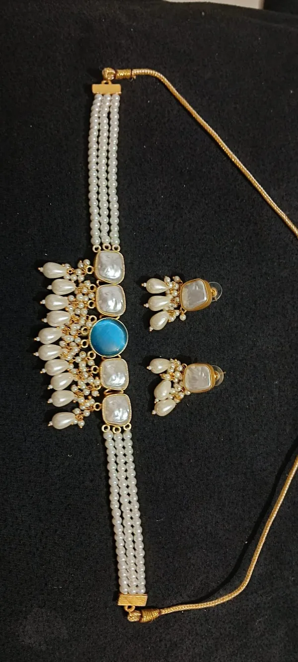 Gold_Tone_Pearl_Necklace_Set_For_Women