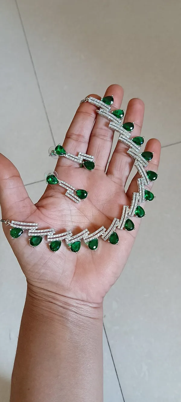 Green_Silver-Tone_Necklace_Set_for_Women