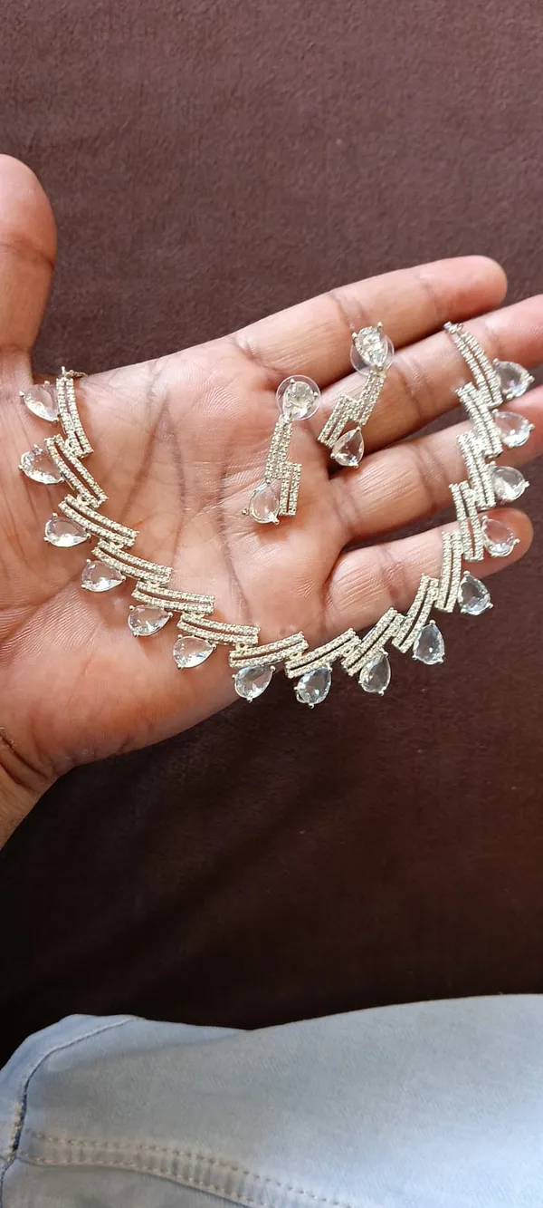 Silver-Tone_Teardrop_Necklace_And_Earrings_Set_for_Women
