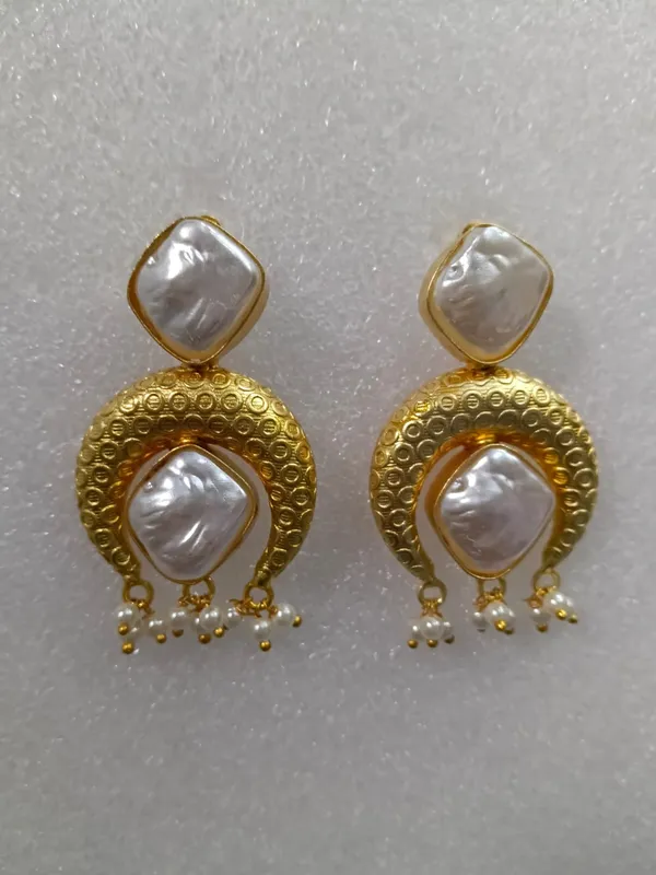 Gold-Tone_Pearl-Look_Drop_Earrings_for_Women