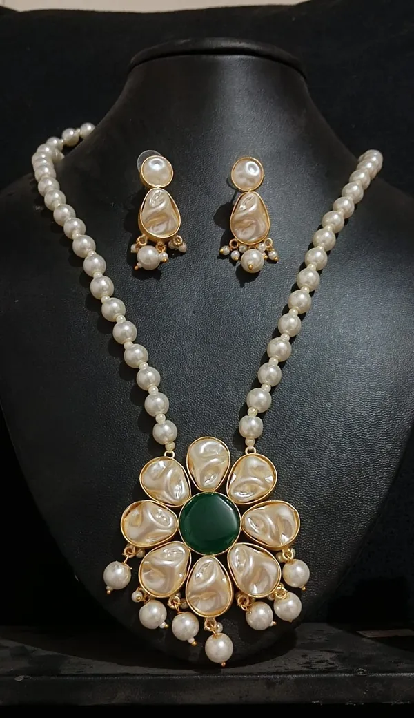 White_Pearl_Gold_Tone_Floral_Necklace_And_Earrings_Set