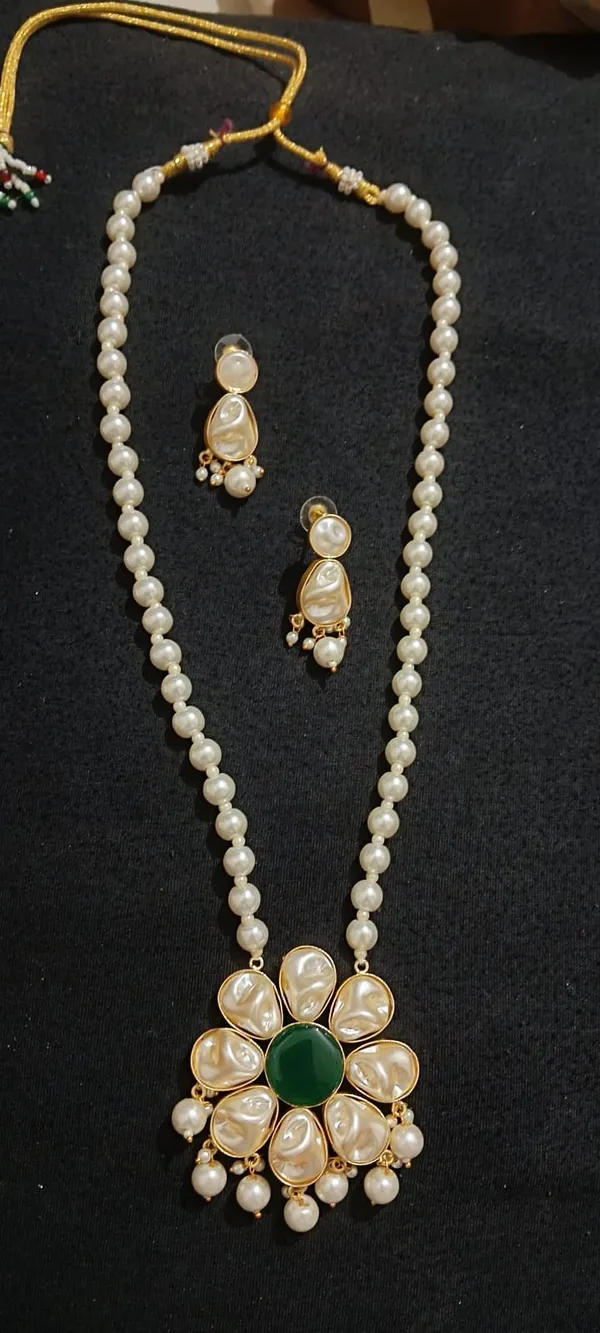 White_Pearl_Gold_Tone_Floral_Necklace_And_Earrings_Set