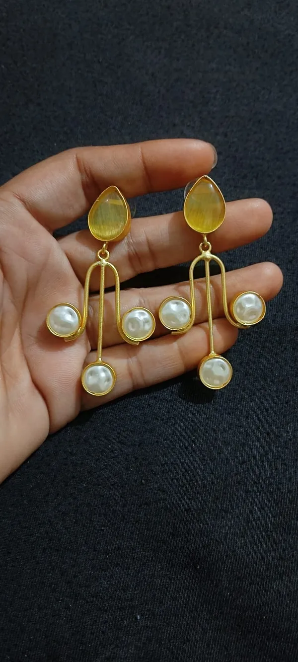 Gold_Tone_Pearl_Drop_Earrings_for_Women