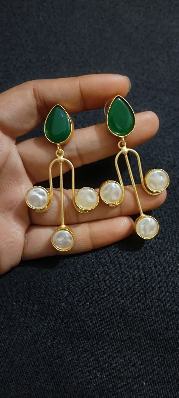 Green_Gold_Tone_Pearl_Drop_Earrings_for_Women