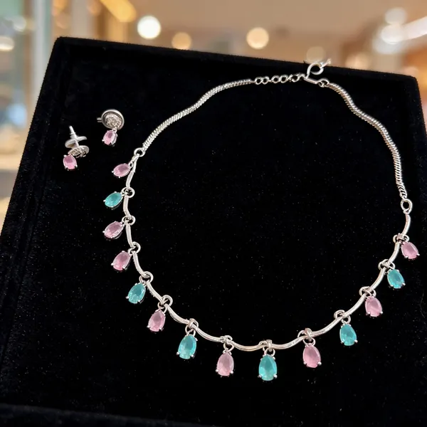 Multicolor_Brass_Stone_Choker_Necklace_Set_For_Women