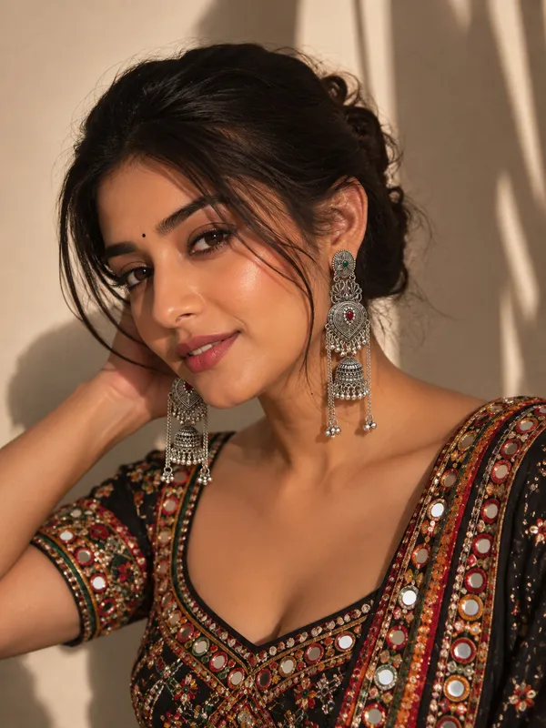 Silver_Oxidized_Alloy_Classic_Jhumka_Earrings_For_Women