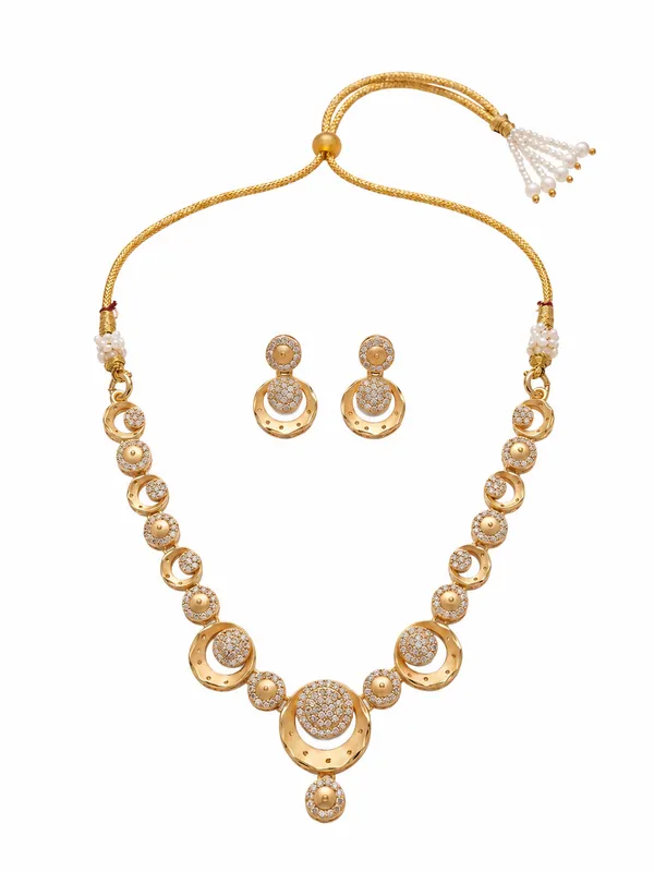 Gold_Alloy_Traditional_Necklace_And_Earrings_Set_For_Women