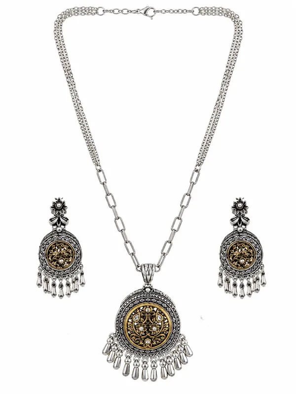 Silver_Oxidized_Alloy_Ethnic_Necklace_And_Earrings_Set_For_Women