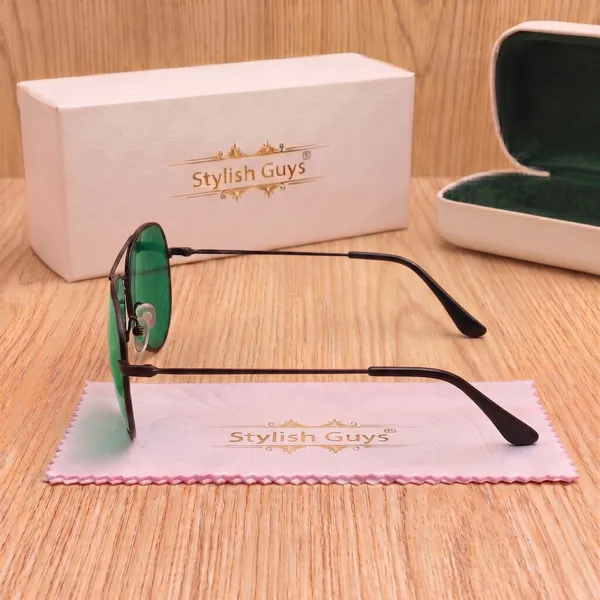 Sunglasses_For_Men_With_Green_Glass_Black_Frame_3026_Aviator_Sunglass_By_Sunglasses_Deal_Green_Black