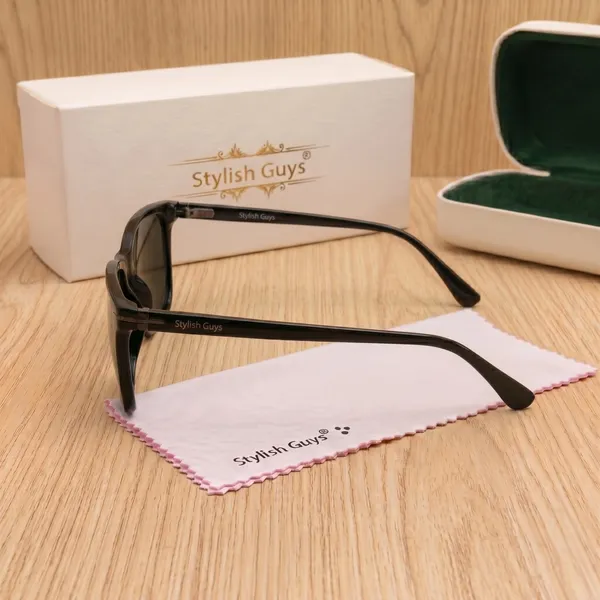 Sunglasses_For_Men_With_Black_Glass_Black_Frame_4708_Square_Sunglass_By_Sunglasses_Deal_Black_Black