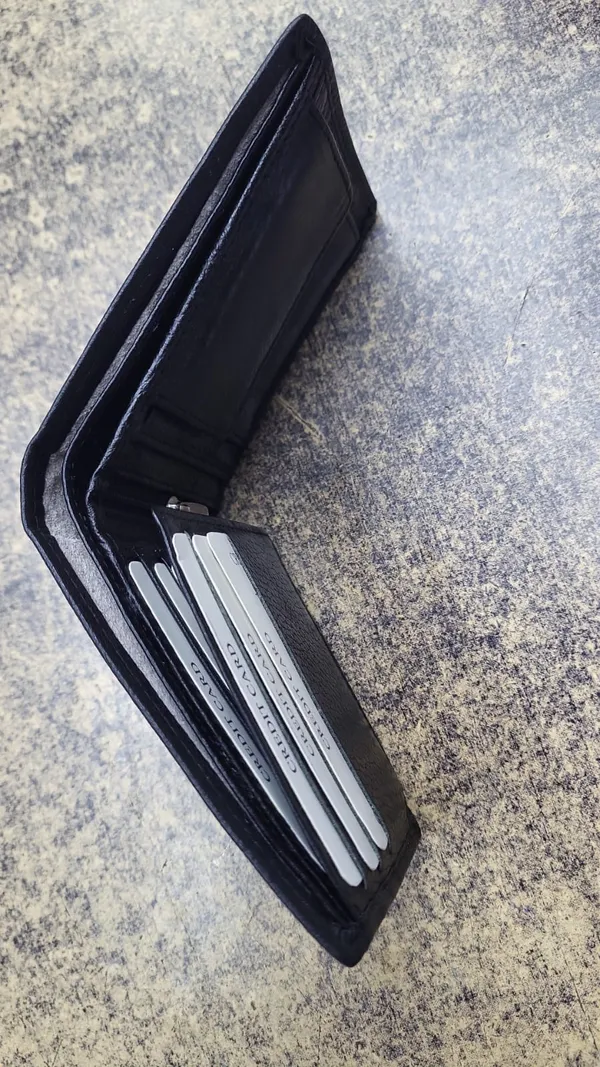 Black_wallet_100%_pure_leather_For_men