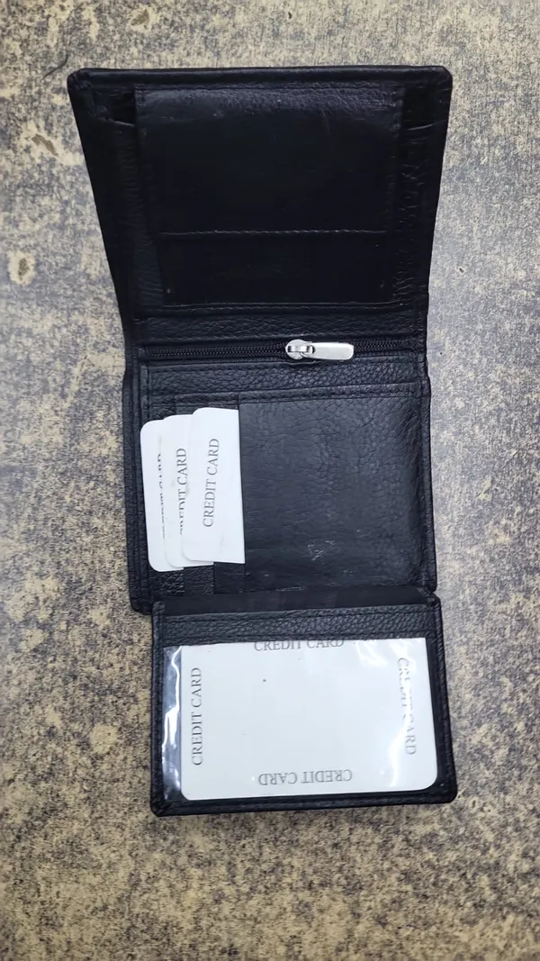 Black_wallet_100%_pure_leather_For_men