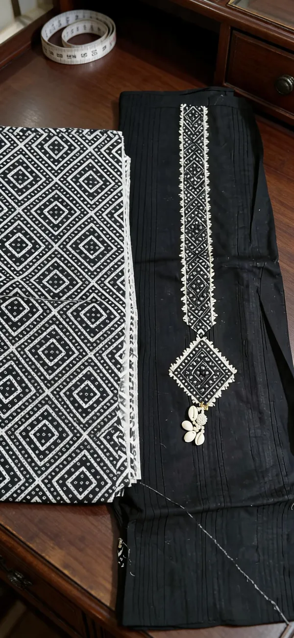 Black_Unstitched_Suit