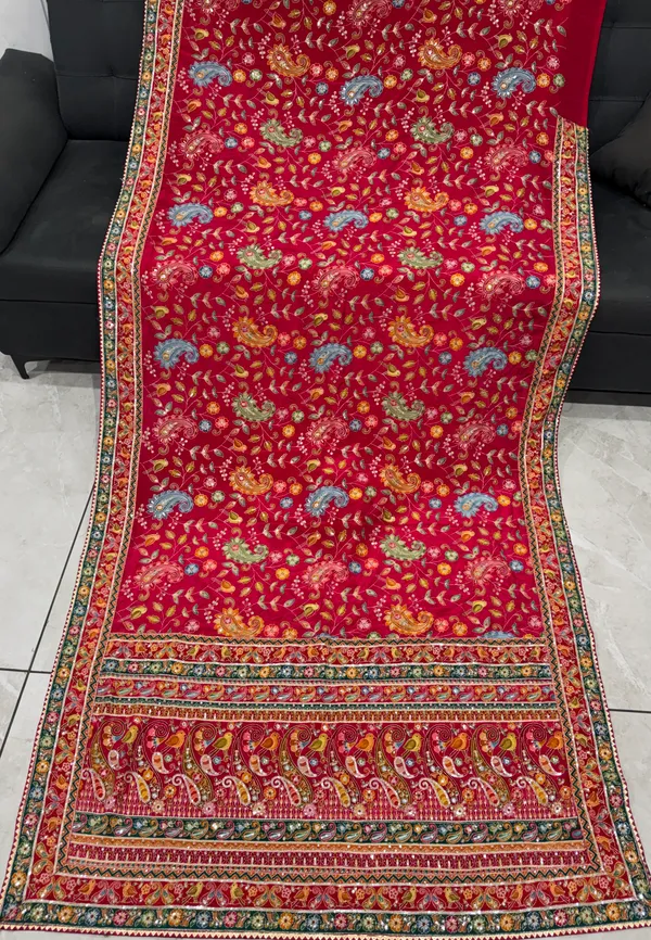 Red_Pure_Viscose_Saree_For_Women