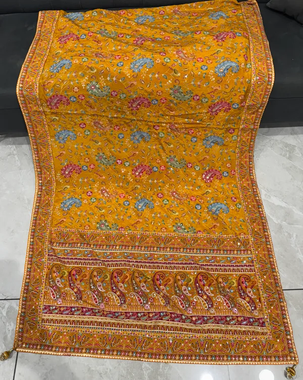 Mustard_Pure_Viscose_Saree_For_Women