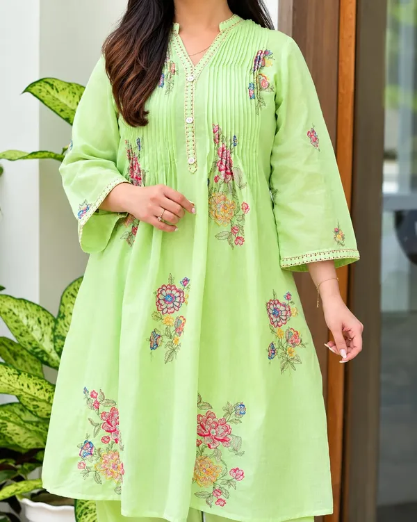 Pastel_Green_Floral_Embroidered_A-Line_Kurta