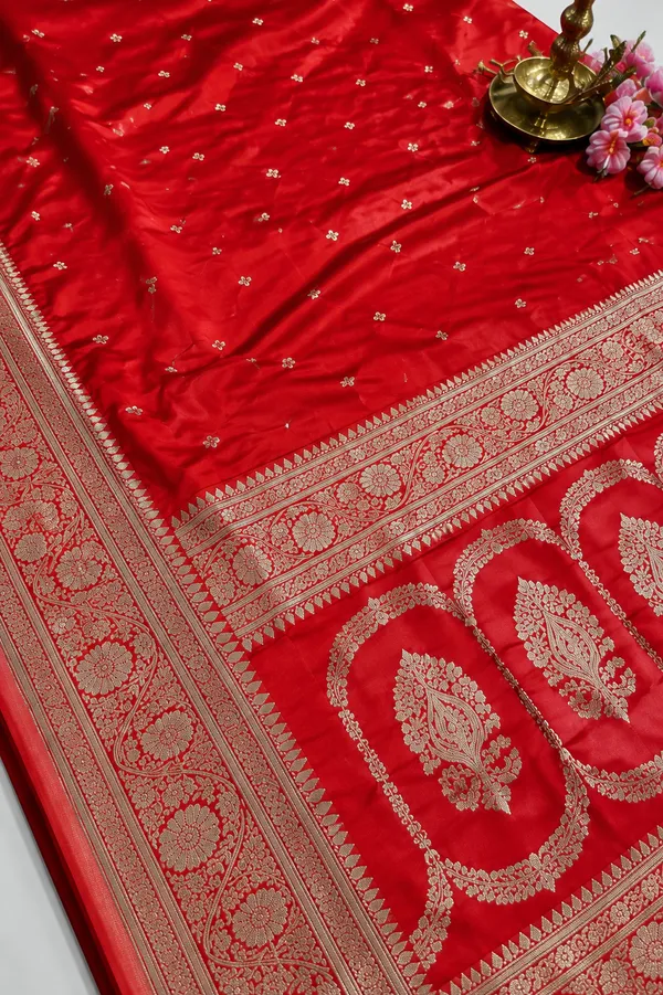 Premium_Mashru_Katan_Silk_Saree_Rich_Zari_Weaving_Traditional_Saree_Red