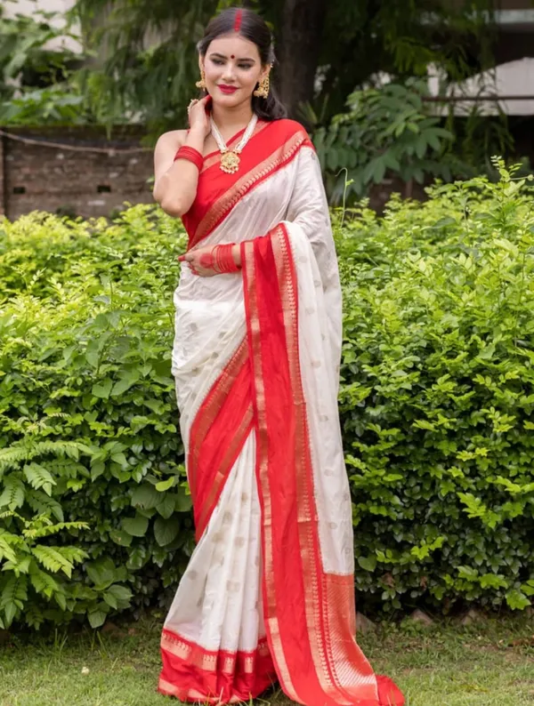 Premium_Banarasi_Saree_Default_Title