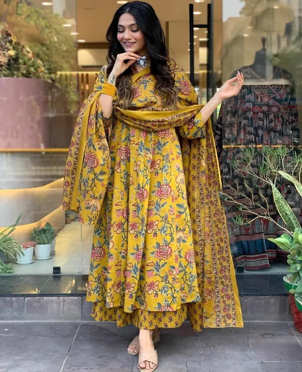 Yellow_Floral_Print_Kurta_Set_With_Dupatta_For_Women