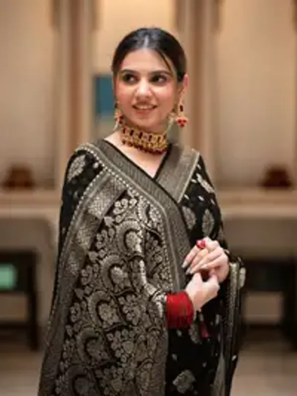 Premium_Georgette_Silk_Saree_With_Double_Zari_Work_Black