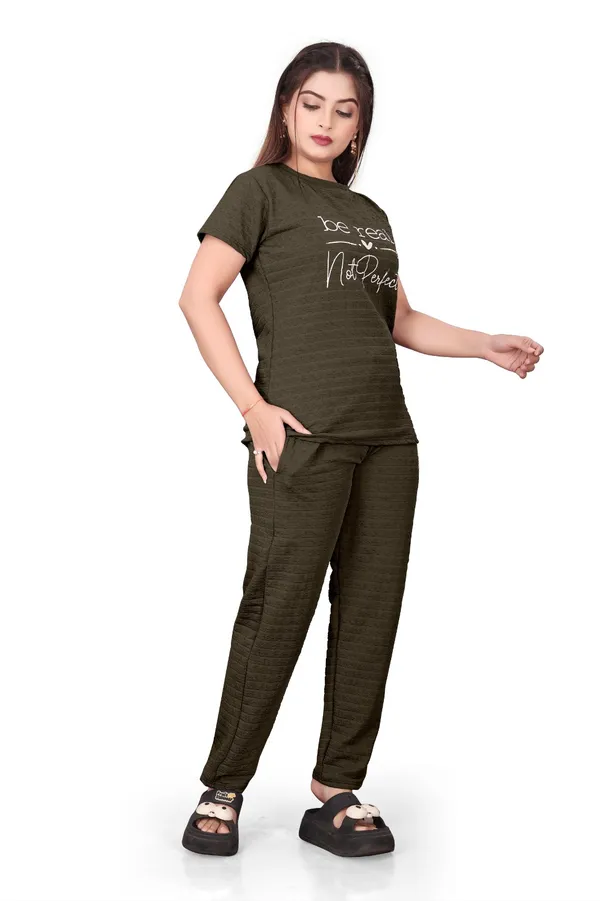 Olive_Green_Printed_T-Shirt_And_Jogger_Set_For_Women