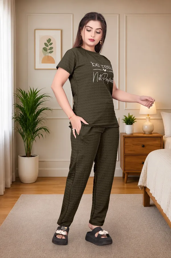 Olive_Green_Printed_T-Shirt_And_Jogger_Set_For_Women