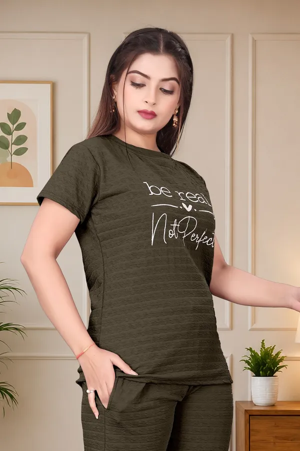 Olive_Green_Printed_T-Shirt_And_Jogger_Set_For_Women