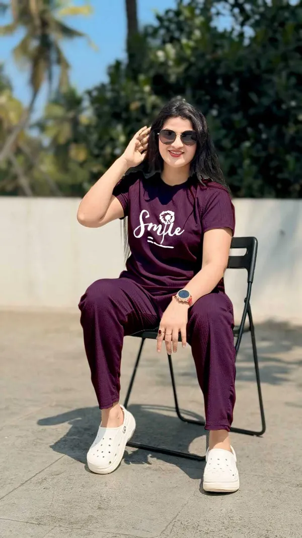 Maroon_Casual_T-Shirt_And_Jogger_Set_for_Women