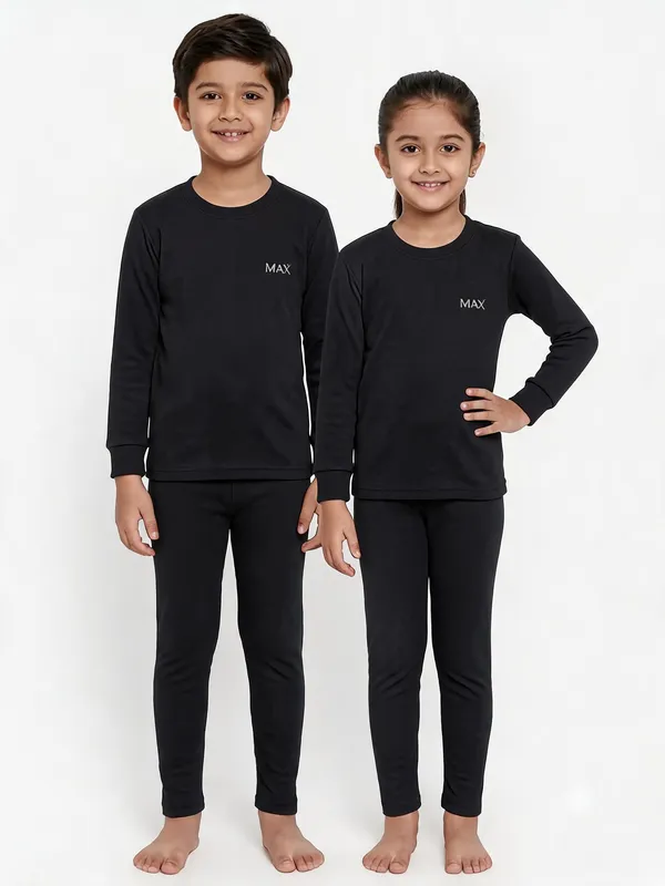 Black_Cott'S_Wool_Full_Sleeve_Thermal_Set_For_Kids