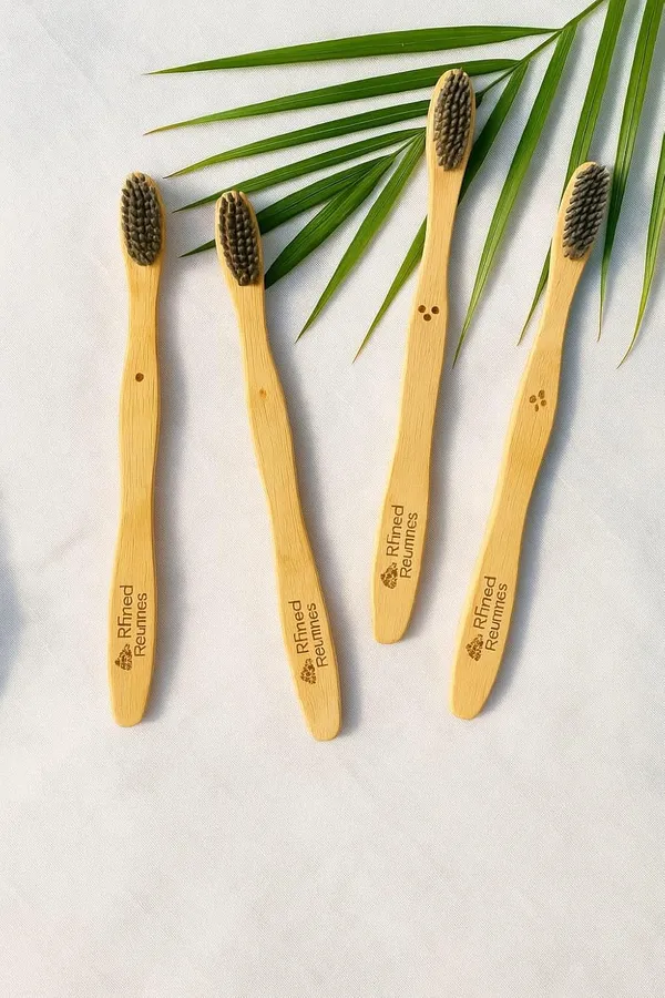 Offwhite_Bamboo_Toothbrush_With_Charcoal_Bristles_For_Oral_Care