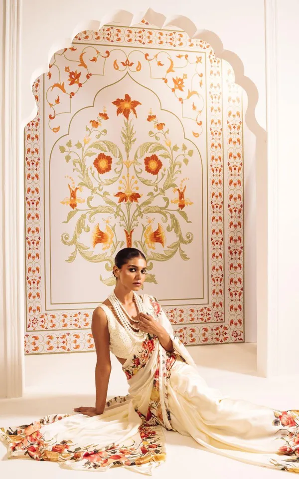 Ivory_Bloom_Floral_Printed_Satin_Saree_Elegant_Designer_Wedding_Festive_Wear_Saree_For_Women