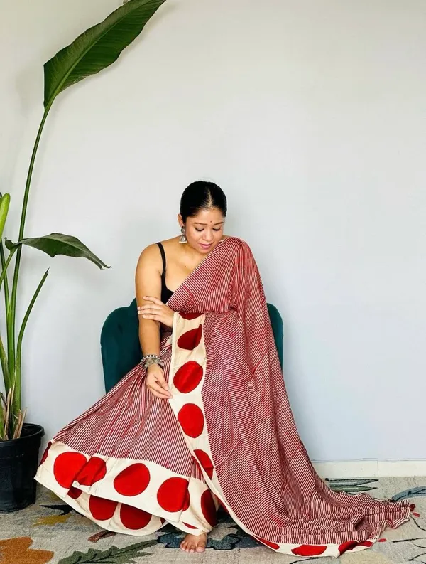 Rust_Red_Striped_Cotton_Saree_With_Bold_Polka_Dot_Border_Contemporary_Casual_Office_Wear_Saree_For_Women