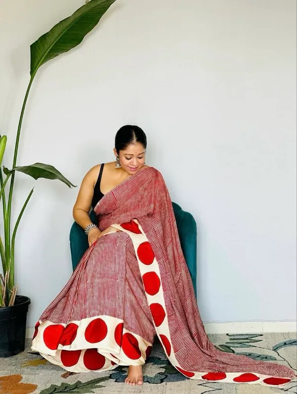 Rust_Red_Striped_Cotton_Saree_With_Bold_Polka_Dot_Border_Contemporary_Casual_Office_Wear_Saree_For_Women