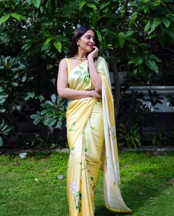 Soft_Yellow_Floral_Printed_Satin_Saree_Elegant_Lightweight_Summer_Wear_Saree_For_Women