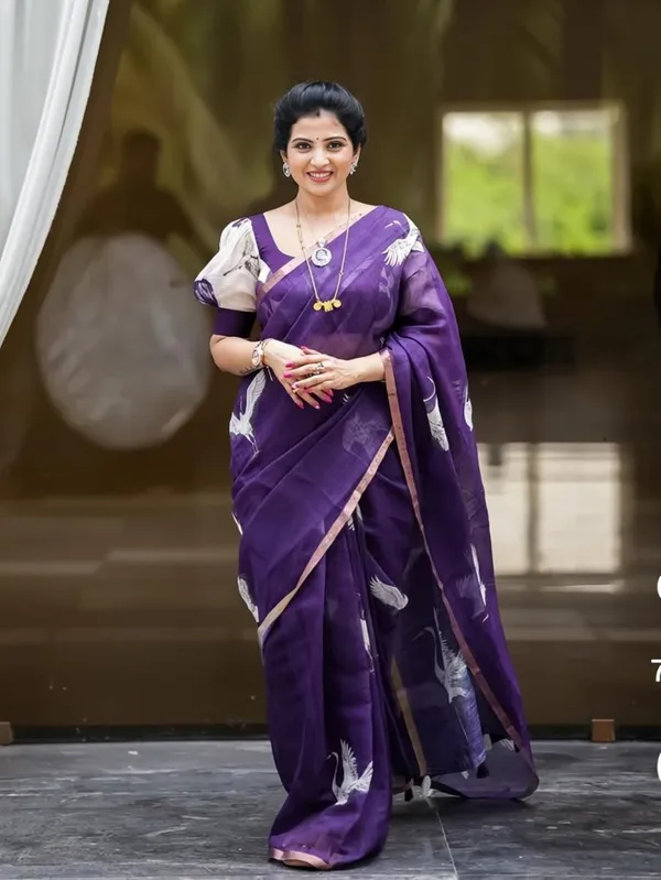 Deep_Purple_Linen_Saree_With_White_Crane_Print